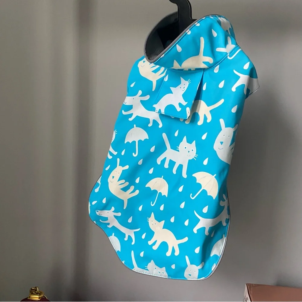 Hotel Doggy Cats & Dogs Color Change Raincoat wind resistant in blue size S NEW